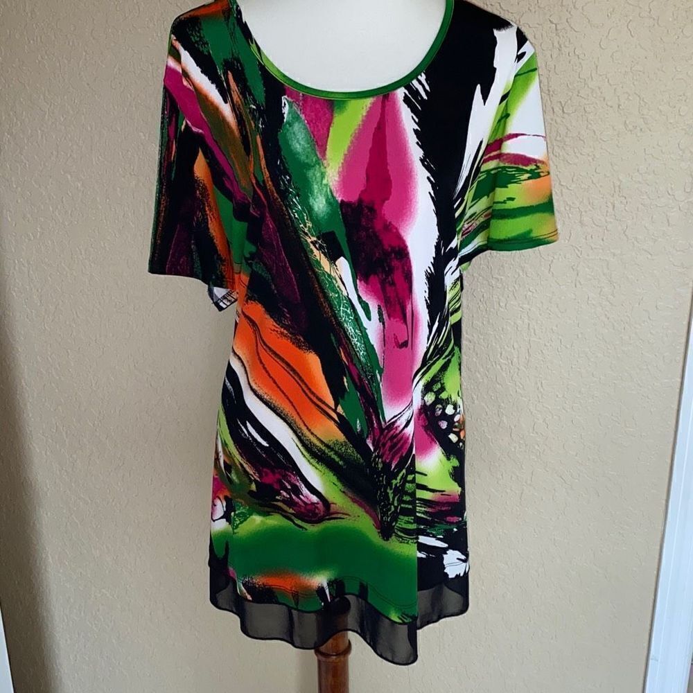 New w tags Avenue stained glass sheer hem shirt/top 3X/4X 26-28